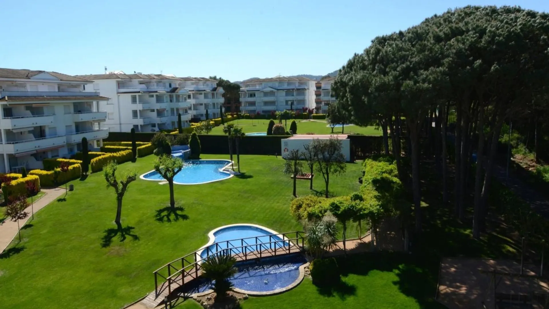 3-Bedroom Apartment In Pals